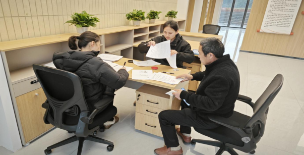 現場辦公零距離 便民服務暖民心